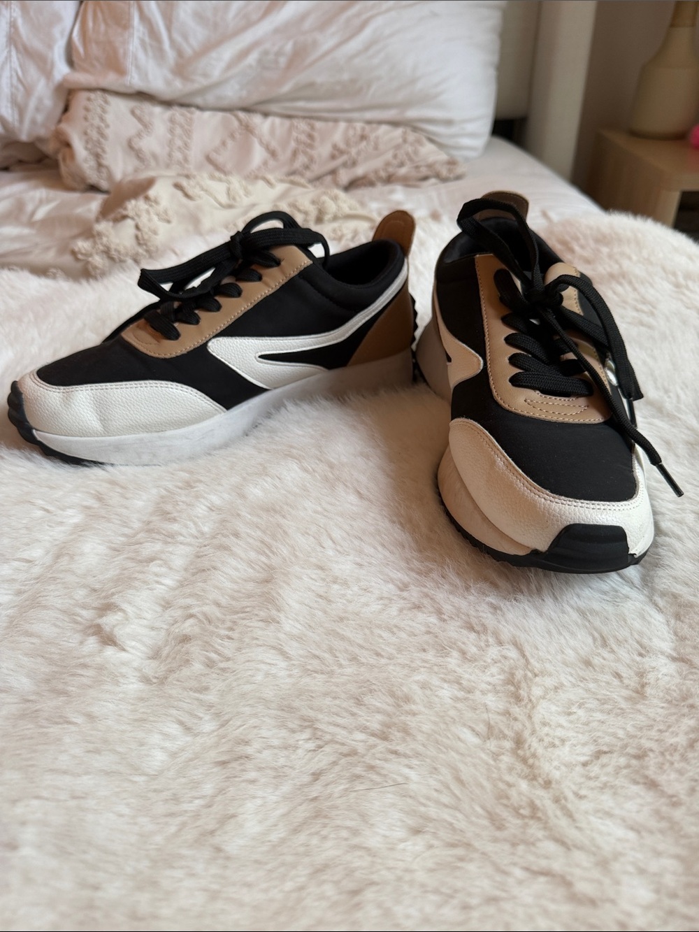 Dolce Vita Black White Tan Low-Top Sneakers